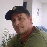 Busco conocer gente. MUJERES. MÚSICA,