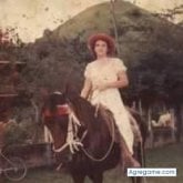 Busco ligar. Aventura. Extrovertido.