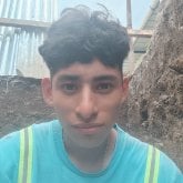 Auxiliar. Una chica que me trate bien.