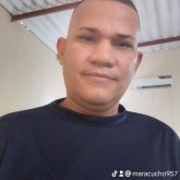 Trabajo. Busco pareja. Una.mujer sería