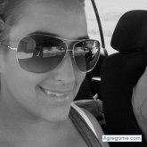 konsol chica separada en Barcelona