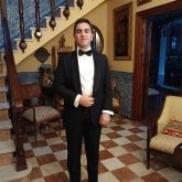 Estudiante. Amor y que me traten muy