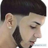 Busco pareja. Una mujer.