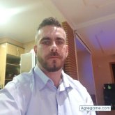 Desempleado. Busco ligar. Busco conocer