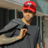 Busco pareja. Amigas con derecho.