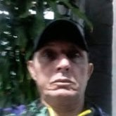 Soltero vivo solo tranquilo.