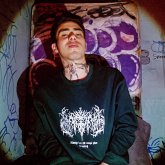 Una chica leal respetuosa cariñosa. Muy