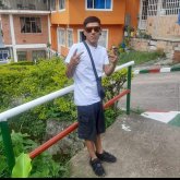 Trabajo. Busco pareja. Mujer. Trabajador