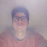 Busco hacer amistades. Buscó personas