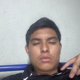 Estudiante. Una mujer que este soltera.