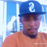 Busca mujer. Estoy soltero.