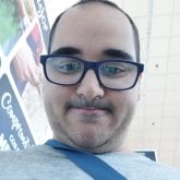 Una chica alegre y que ne escuche. Soy