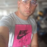 Busco ligar. Mujeres. Atrevido.