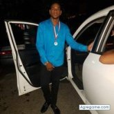 Busco pareja. Buena chica. Timido. Reir