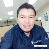 Busco pareja. Mujeres. Un buen hombre.