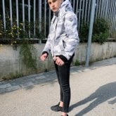 No lo sé todavía. Divertido y curioso.