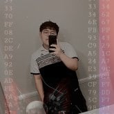 Trabajo. Busco una mujer alegre. Mi