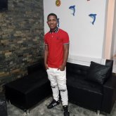 Boxeador, trabajo. Busco mujer para