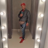 Independiente. Busco hacer amistades.