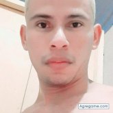 Busco pareja. Divertida carismática.