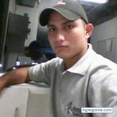 Busco pareja. Busco amistad y algo más