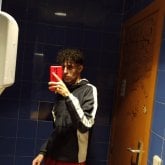 Busco una mujer 19 a39 años. Alto pelo