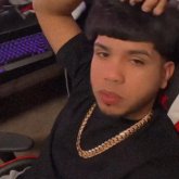 Jefe. Busco pareja. Una nena que me