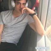 Estudiante. Busco ligar. Mujeres. Majo y