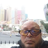 Encuentra Hombres solteros en Palm Springs