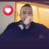 Cariñosa y muy alegre. Muy trabajador y