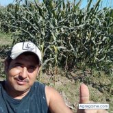 Busco ligar. Amistades. Alegre.