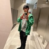 Una vieja. Un hombre. 🥵🥵.