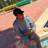 Estudiante. Me gustan las chicas