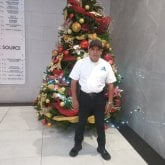 Mujer guapa seria de 35 años en