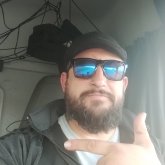 Chofer. Busco ligar. Mujeres. Alegre.