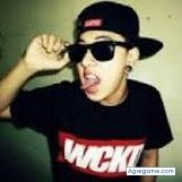 Busco ligar. Timido. Futbol.