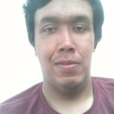 Busco pareja. Alto moreno. Fútbol.