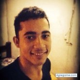 Economista. Busco conocer gente. Busco