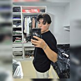 Programador. Busco conocer gente.