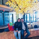 Algo reservado y apasionado. Amable y