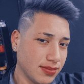 Yulian, Chico soltero, 24 años de San Jerónimo, Cusco