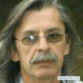 Busco pareja. A una mujer culta, 