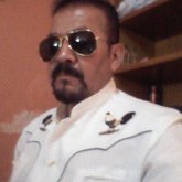 Primeramente una amistad sincera, ya el