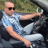 Compra venta. Personas para desfrota la