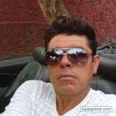 Ninguno. Busco pareja. Chicas.