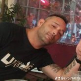 Trabajando. Lo que surja. Simpático y