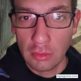 Busco ligar. Mujeres. El futbol.