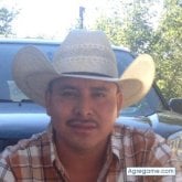 Encuentra Hombres solteros en Saint Charles