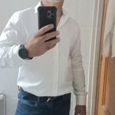 Chicas jóvenes simpáticas y nada