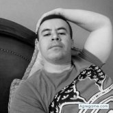 Trabajador. Busco pareja. Mujeres. Una